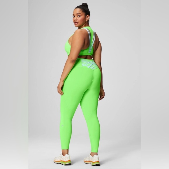 Fabletics Active Set Neon Green Boost High-Waisted 7/8 Legging Sports Bra - Picture 2 of 16